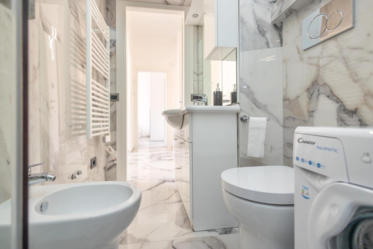 Casa Vacanza " La Rosa " Imperia Liguria Exterior foto